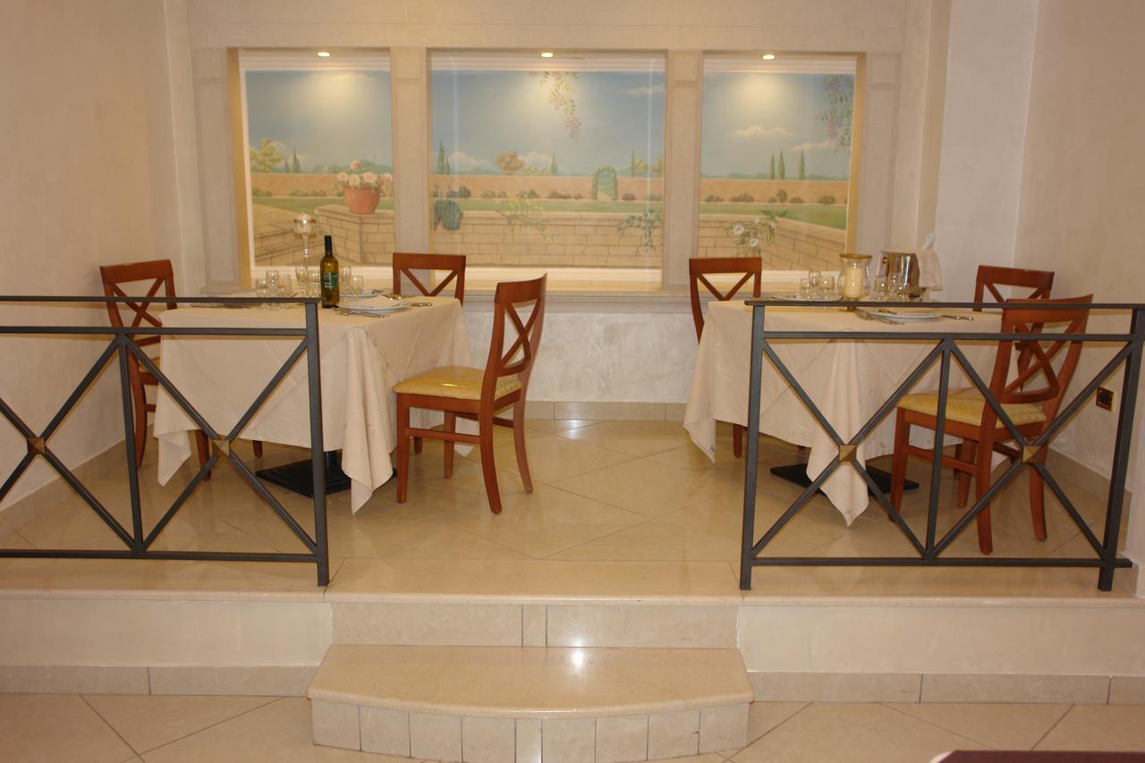 Hotel Di Cosmo ซานโจวานนี โรตอนโด ภายนอก รูปภาพ